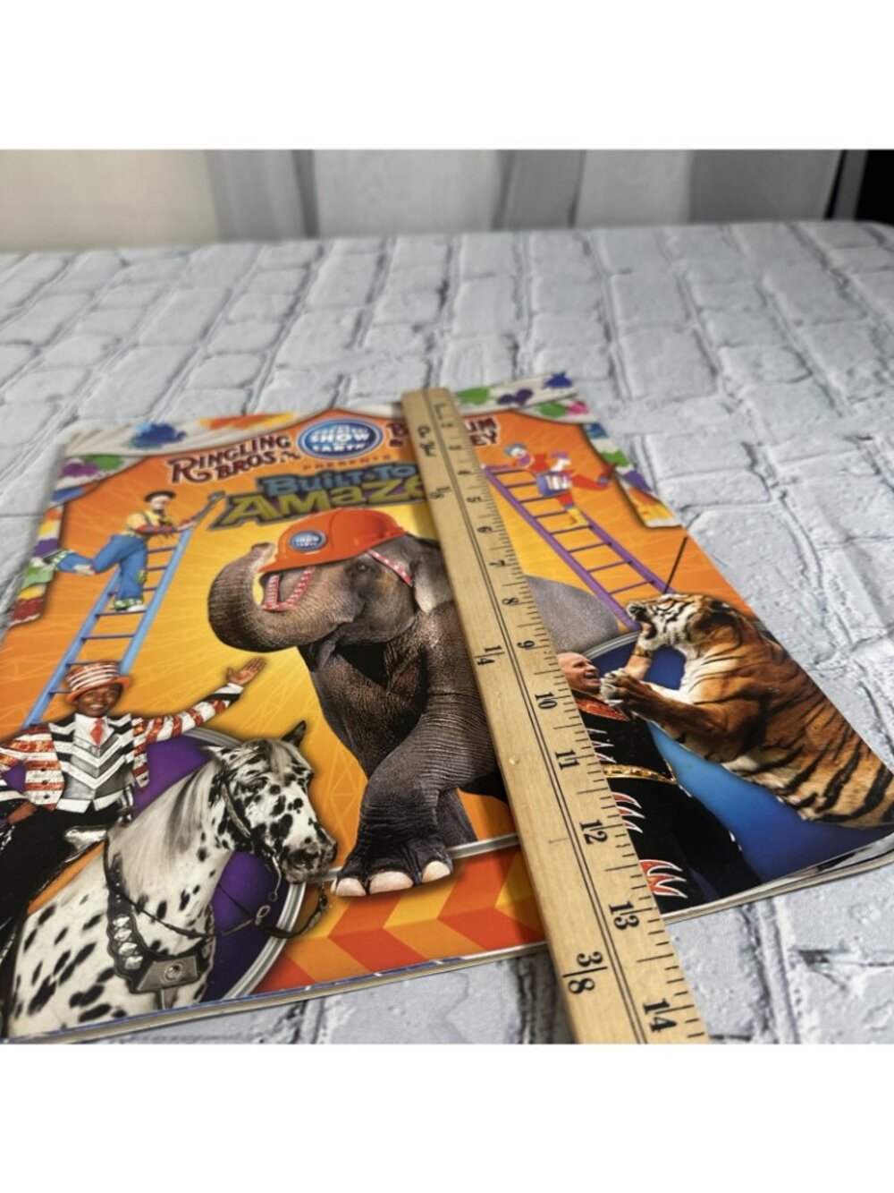 Ringling Bros Barnum & Bailey - Souvenir Program Book Booklet Built To Amaze 13” - Picture 7 of 7